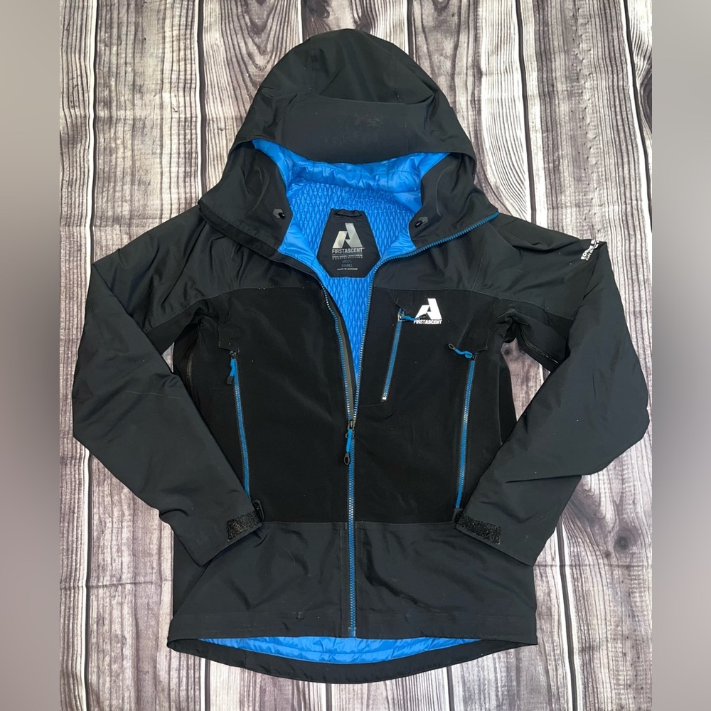 Men’s Eddie Bauer/Whittaker Mountaineering First Ascent coat, size S